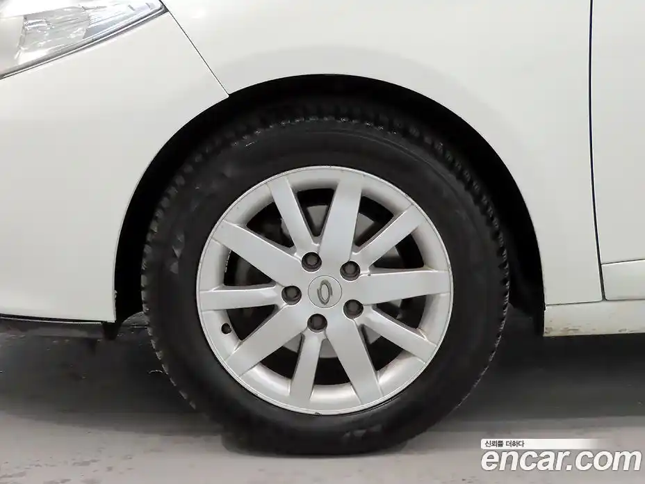 Renault SM3 2010 1.6 Автомат в Москве № 395510, фото 20