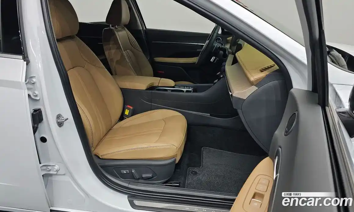 Hyundai Sonata 2025 1.6 Автомат в Москве № 397415, фото 10