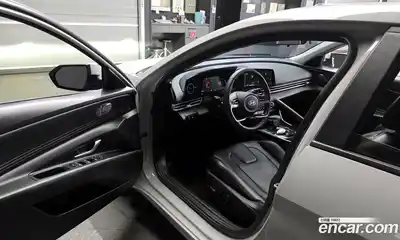 Hyundai Avante 2024 1.6 Автомат в Москве № 399954, миниатюра 10