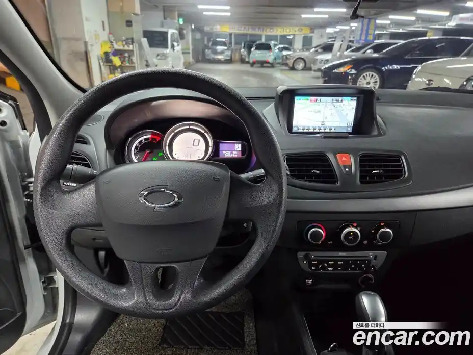 Renault SM3 2018 1.6 Автомат в Москве № 401642, фото 18