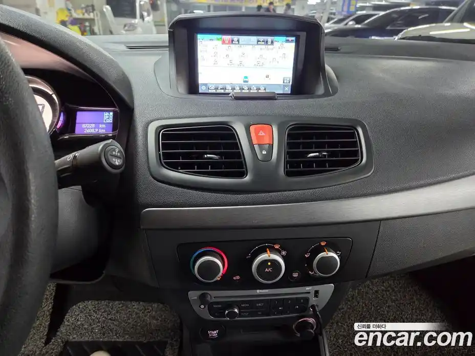 Renault SM3 2018 1.6 Автомат в Москве № 401642, фото 7