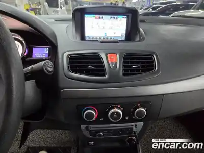 Renault SM3 2018 1.6 Автомат в Москве № 401642, миниатюра 7