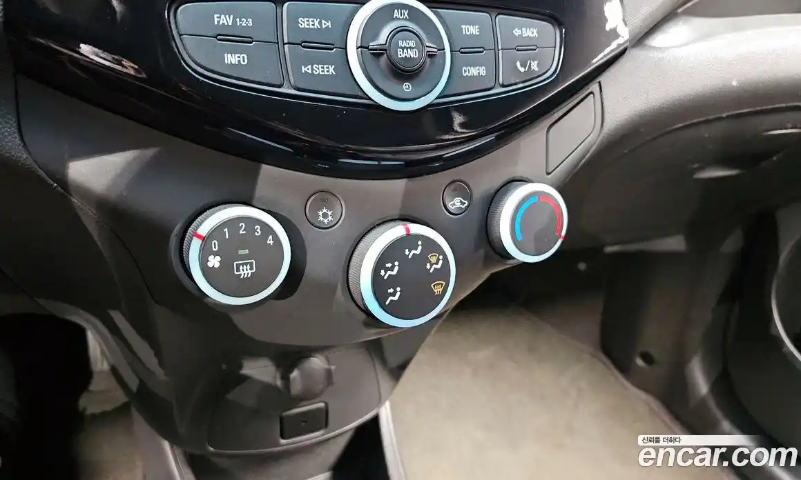 Chevrolet Spark 2014 1.0 Механическая в Москве № 40458, фото 11