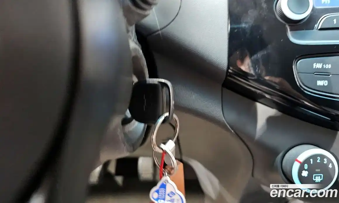 Chevrolet Spark 2014 1.0 Механическая в Москве № 40458, фото 14