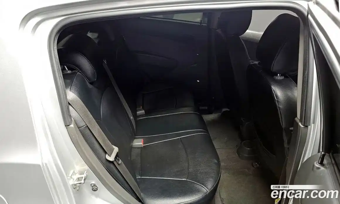 Chevrolet Spark 2014 1.0 Механическая в Москве № 40458, фото 17