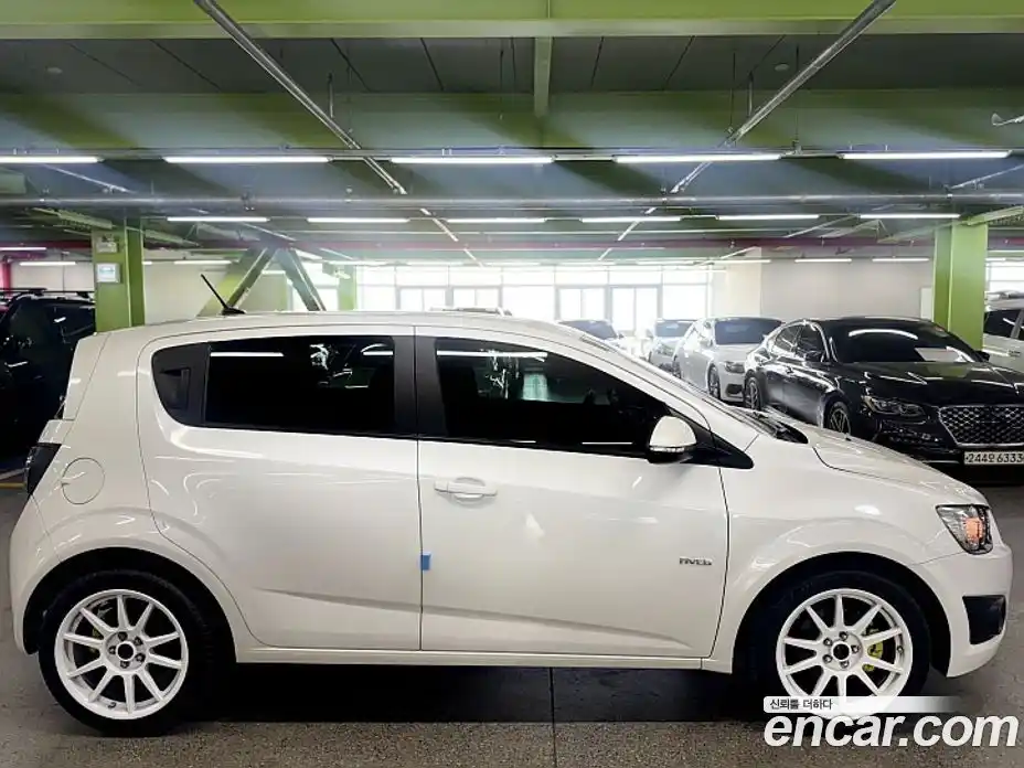 Chevrolet Aveo 2015 1.4 Механическая в Москве № 41873, фото 16