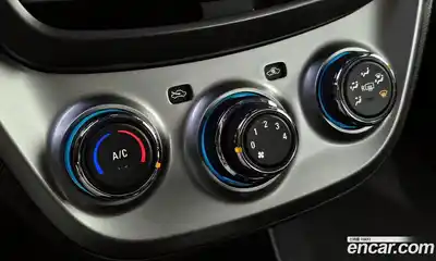 Chevrolet Spark 2018 1.0 Автомат в Москве № 42386, миниатюра 10