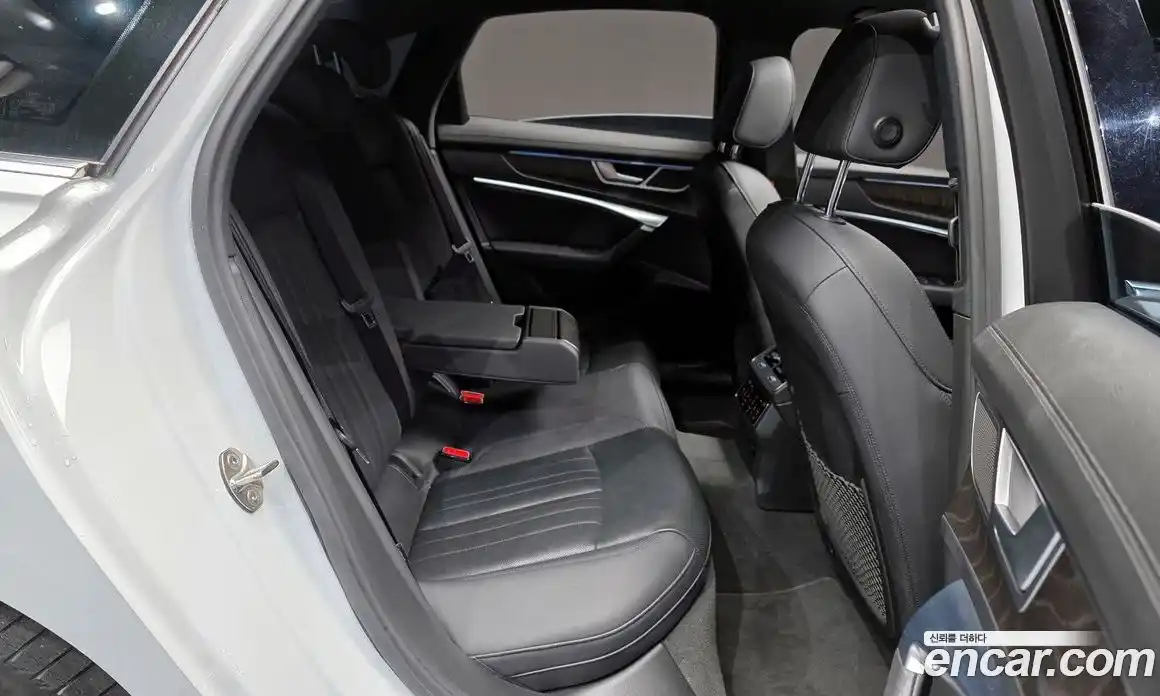 Audi A6 2022 2.0 Автомат в Москве № 428948, фото 12