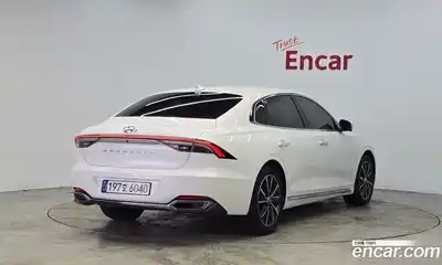 Hyundai Grandeur 2022 2.5 Автомат в Москве № 450135, миниатюра 2