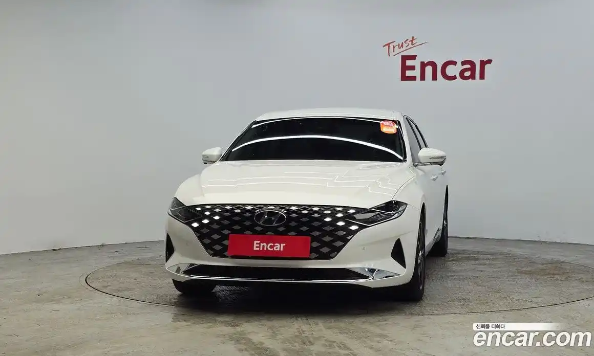 Hyundai Grandeur 2022 2.5 Автомат в Москве № 450135, фото 3