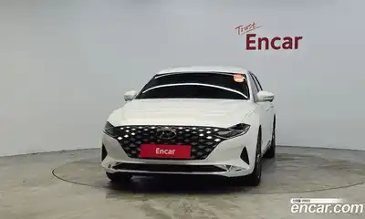 Hyundai Grandeur 2022 2.5 Автомат в Москве № 450135, миниатюра 3