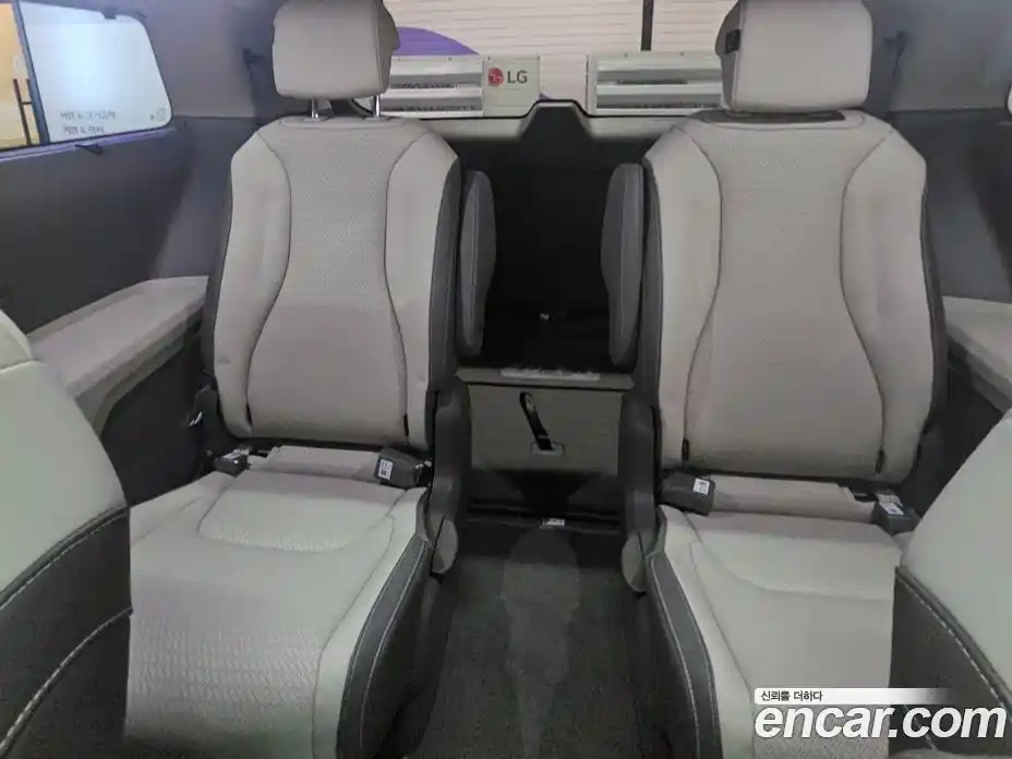 Kia Canival 2026 1.6 Автомат в Москве № 450677, фото 5