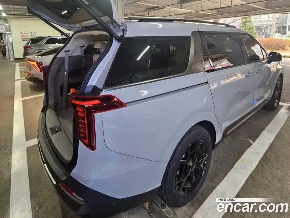 Kia Canival 2026 1.6 Автомат в Москве № 450677, фото 9