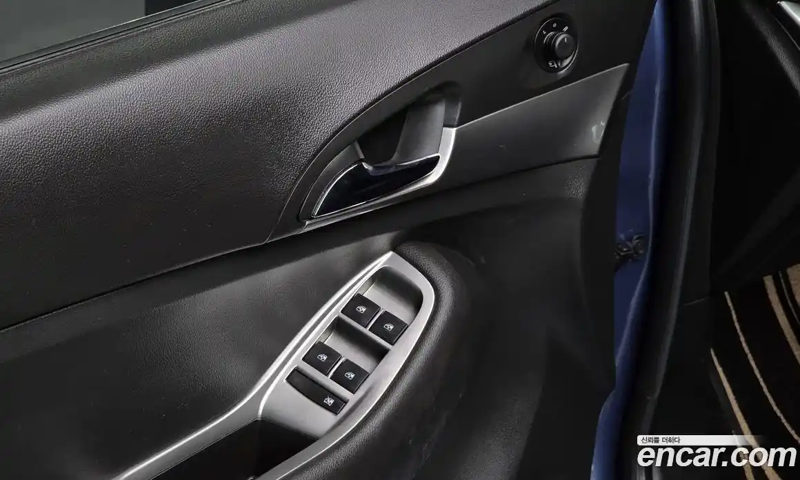 Chevrolet Orlando 2015 2.0 Автомат в Москве № 455341, фото 17