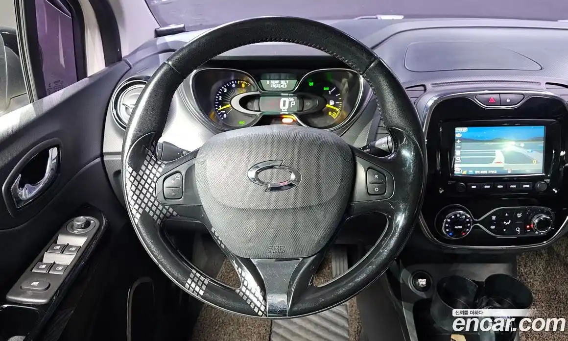 Renault QM3 2016 1.5 Автомат в Москве № 456035, фото 12