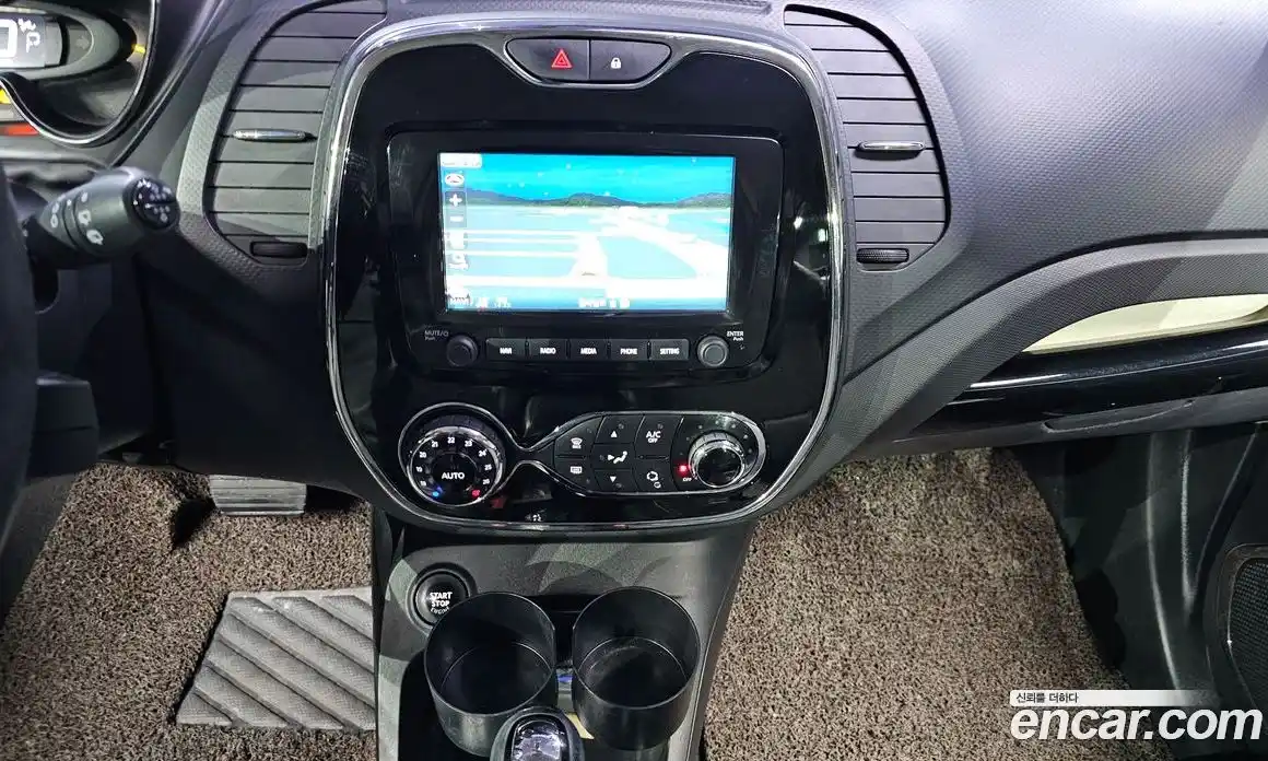 Renault QM3 2016 1.5 Автомат в Москве № 456035, фото 15