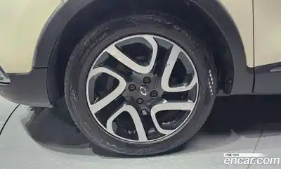 Renault QM3 2016 1.5 Автомат в Москве № 456035, миниатюра 5