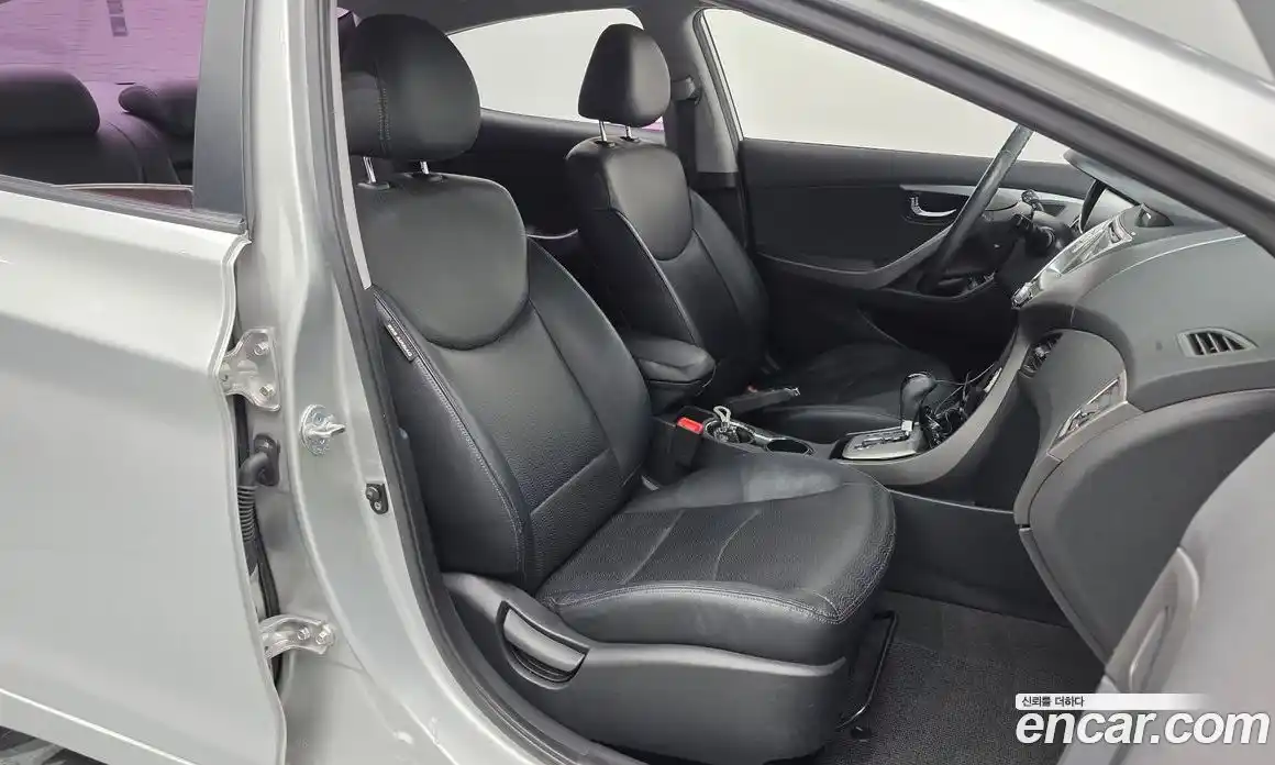 Hyundai Avante 2011 1.6 Автомат в Москве № 45754, фото 3