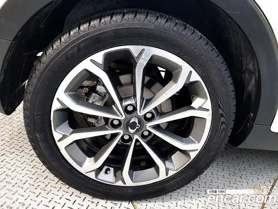 SsangYong TIBOLI 2018 1.6 Автомат в Москве № 462613, фото 6