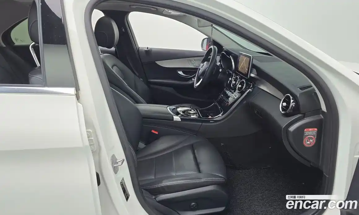 Mercedes-Benz C-Class 2018 2.0 Автомат в Москве № 468057, фото 11