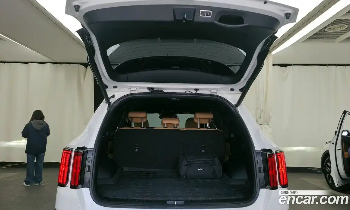 Kia Sorento 2023 1.6 Автомат в Москве № 52531, фото 11