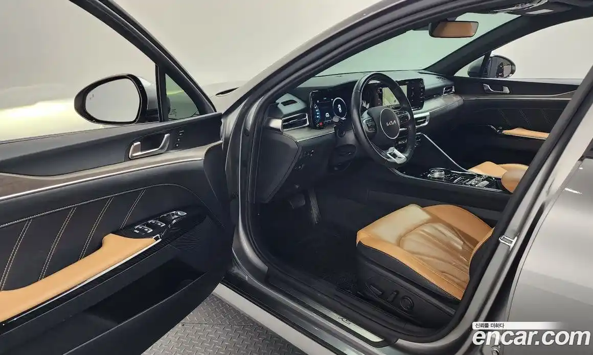 Kia K5 2023 2.0 Автомат в Москве № 52585, фото 9