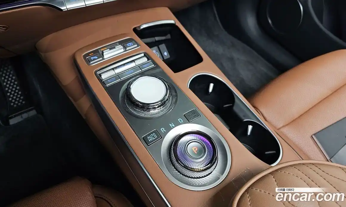 Genesis GV70 2023 2.5 Автомат в Москве № 58246, фото 9