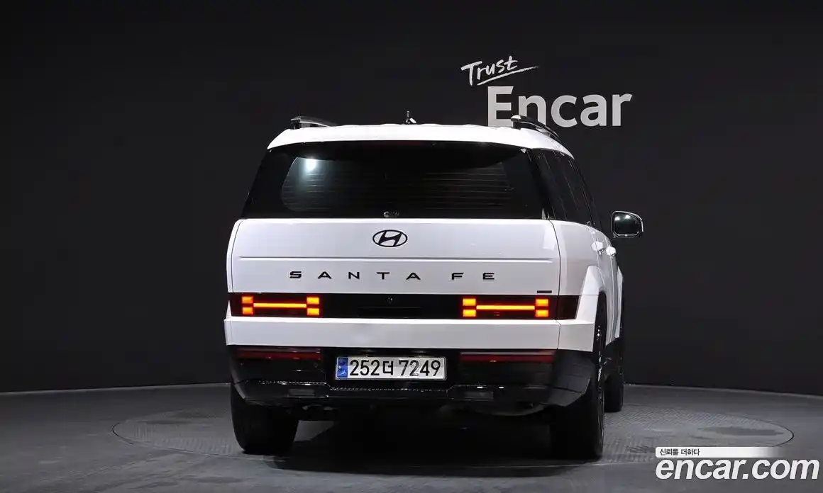 Hyundai Santa Fe 2024 1.6 Автомат в Москве № 110156, фото 14