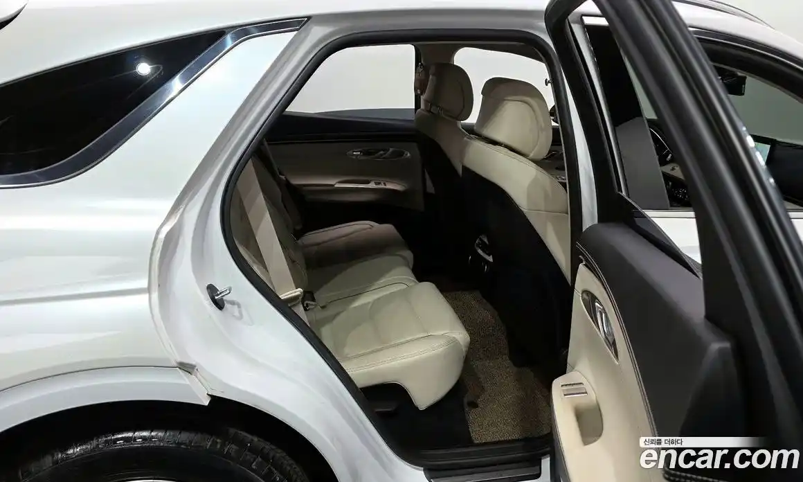 Genesis GV70 2023 2.5 Автомат в Москве № 117287, фото 12