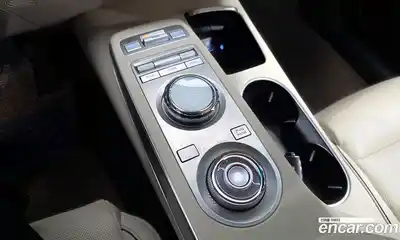 Genesis GV70 2023 2.5 Автомат в Москве № 117287, миниатюра 9