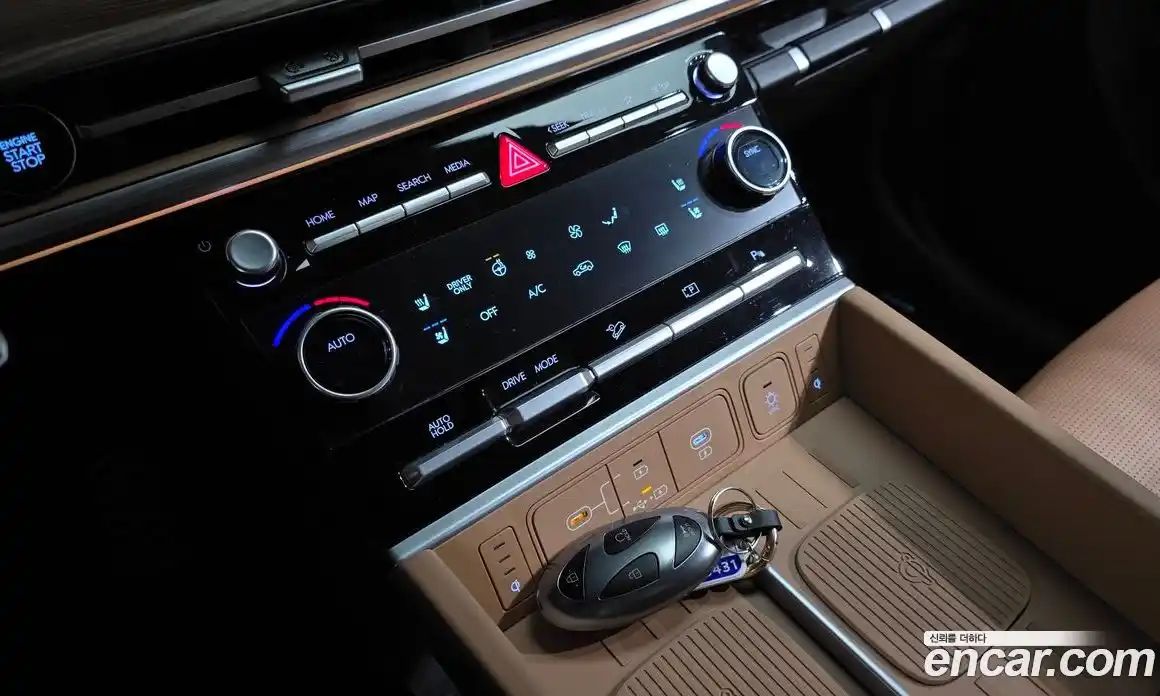 Hyundai Santa Fe 2025 1.6 Автомат в Москве № 119502, фото 14