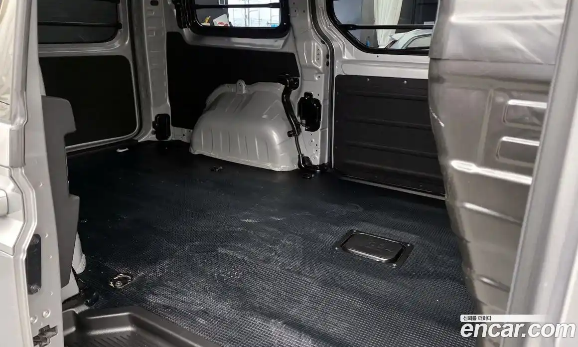 Hyundai Staria 2025 3.5 Автомат в Москве № 124579, фото 17