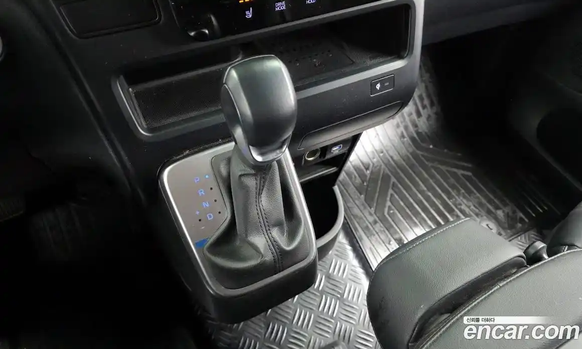 Hyundai Staria 2025 3.5 Автомат в Москве № 124579, фото 19