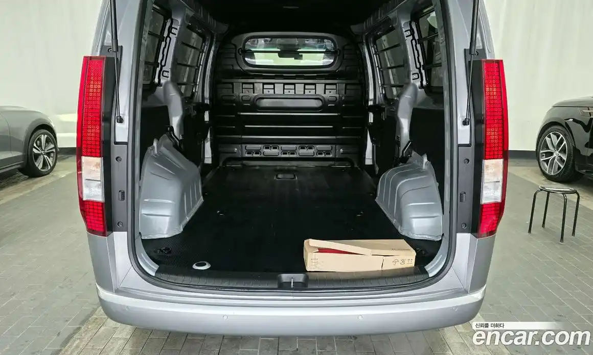 Hyundai Staria 2025 3.5 Автомат в Москве № 124579, фото 6