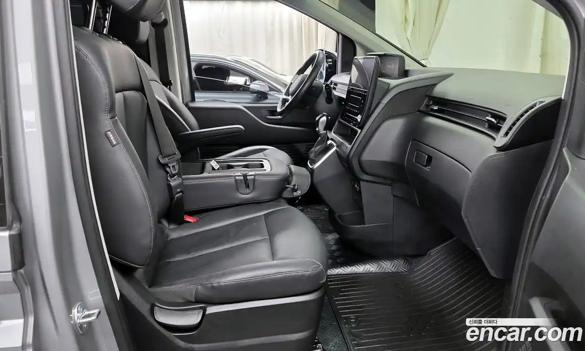 Hyundai Staria 2025 3.5 Автомат в Москве № 124579, фото 10
