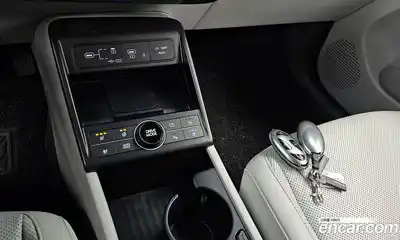 Hyundai Kona 2023 1.6 Автомат в Москве № 124698, миниатюра 7