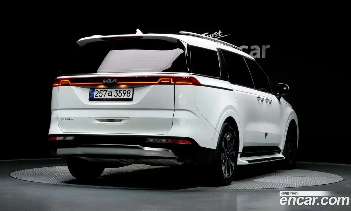 Kia Canival 2023 2.2 Автомат в Москве № 133373, фото 17