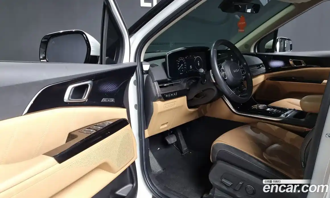 Kia Canival 2023 2.2 Автомат в Москве № 133373, фото 19