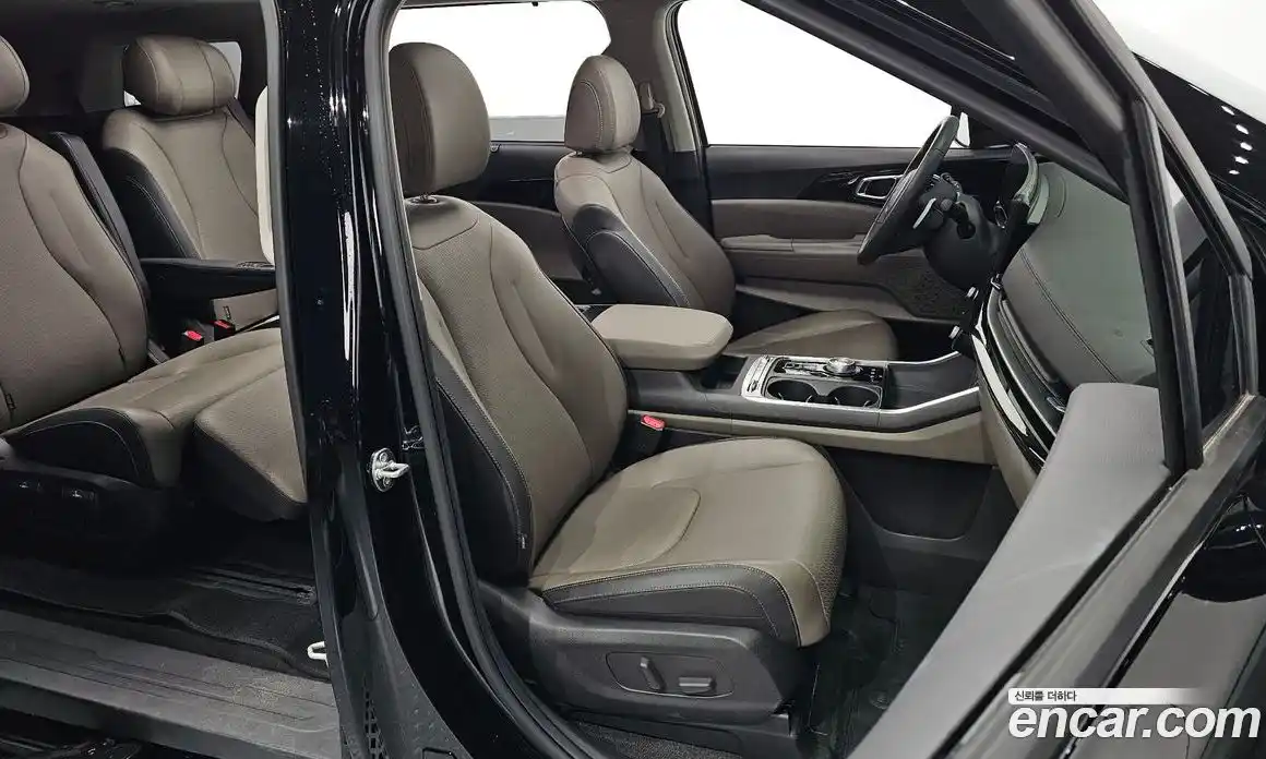 Kia Canival 2024 3.5 Автомат в Москве № 133555, фото 18