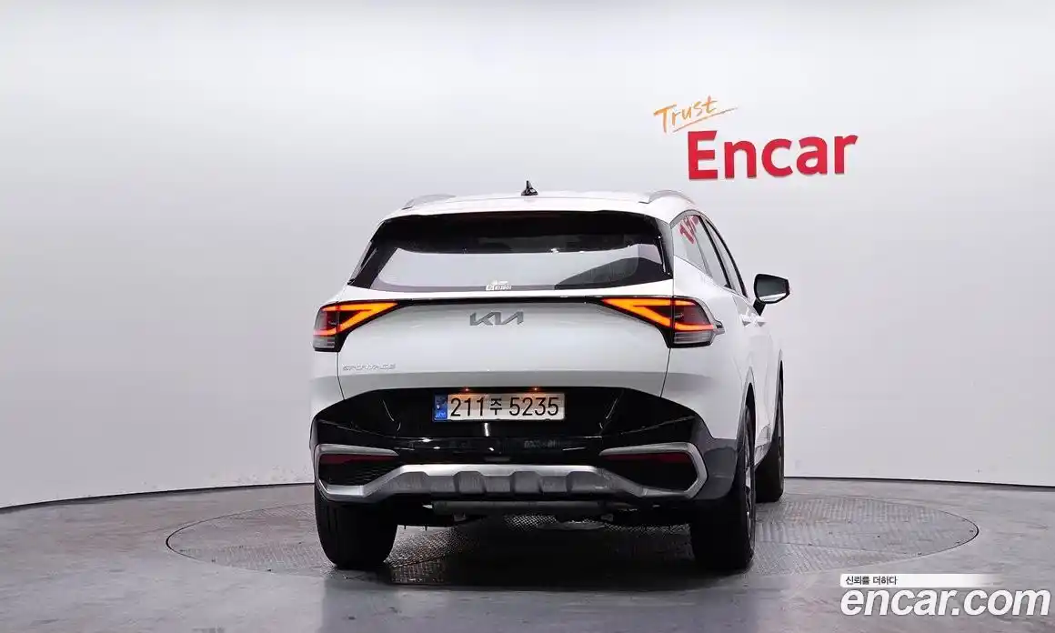 Kia Sportage 2023 1.6 Автомат в Москве № 133594, фото 3