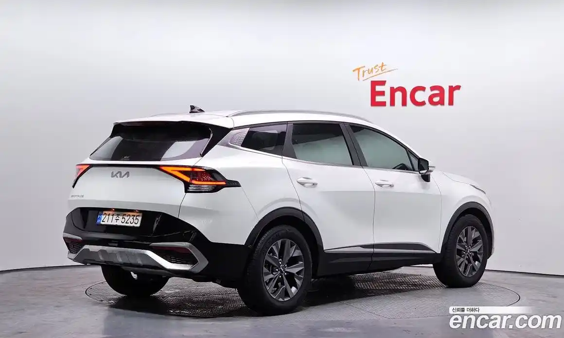 Kia Sportage 2023 1.6 Автомат в Москве № 133594, фото 4