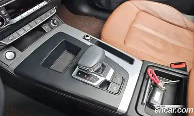 Audi Q5 2022 2.0 Автомат в Москве № 134961, миниатюра 5