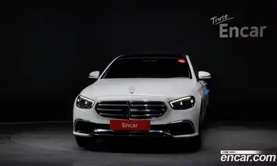 Mercedes-Benz E-Class 2022 3.0 Автомат в Москве № 138897, миниатюра 3