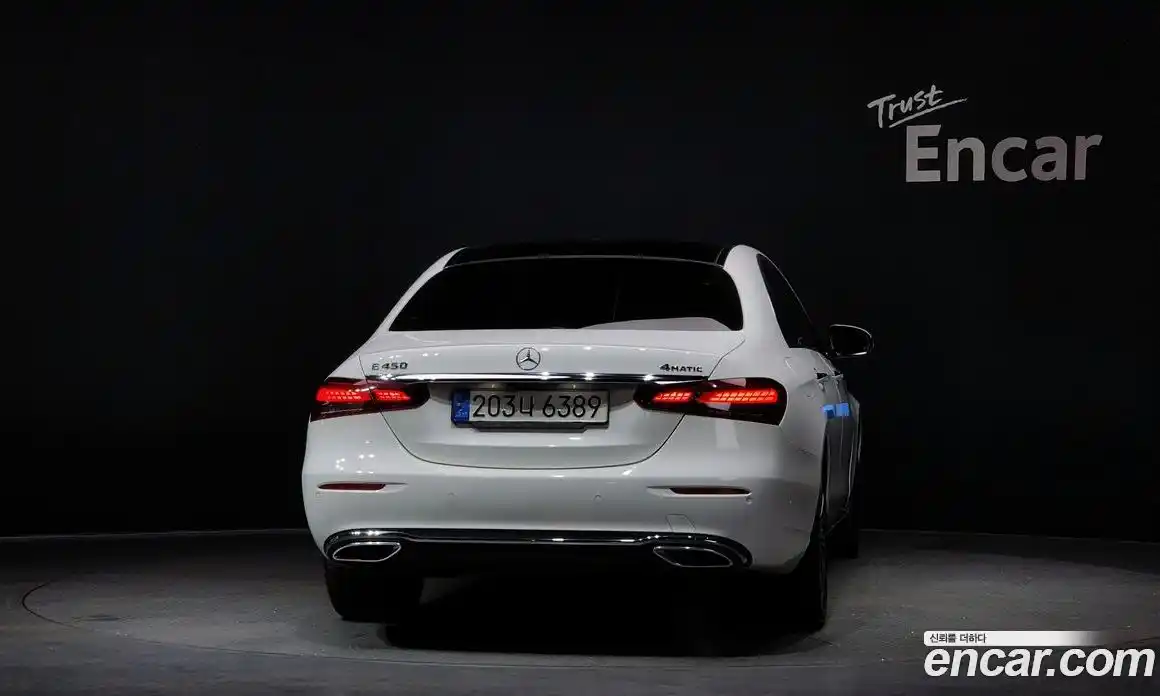 Mercedes-Benz E-Class 2022 3.0 Автомат в Москве № 138897, фото 4