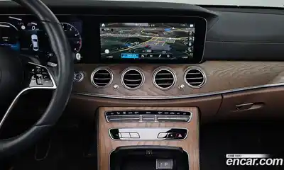 Mercedes-Benz E-Class 2022 2.0 Автомат в Москве № 139973, миниатюра 12