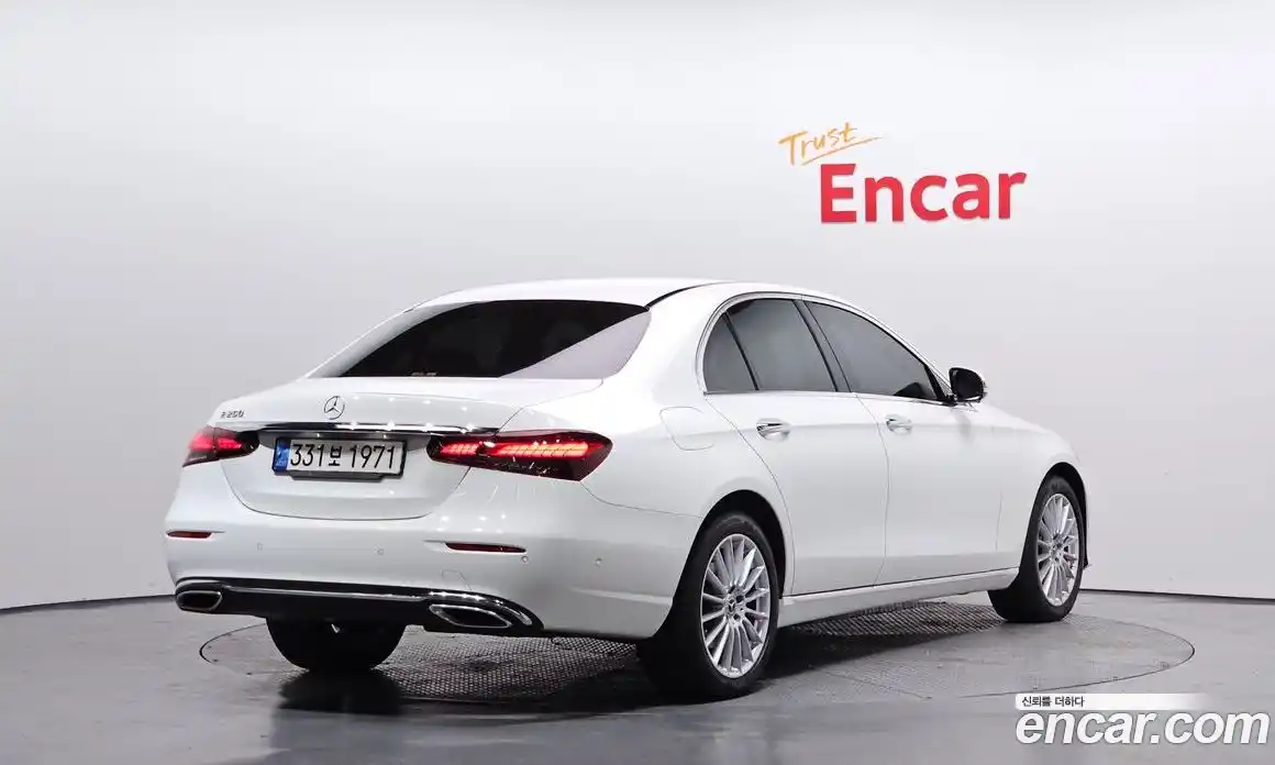 Mercedes-Benz E-Class 2022 2.0 Автомат в Москве № 139973, фото 15