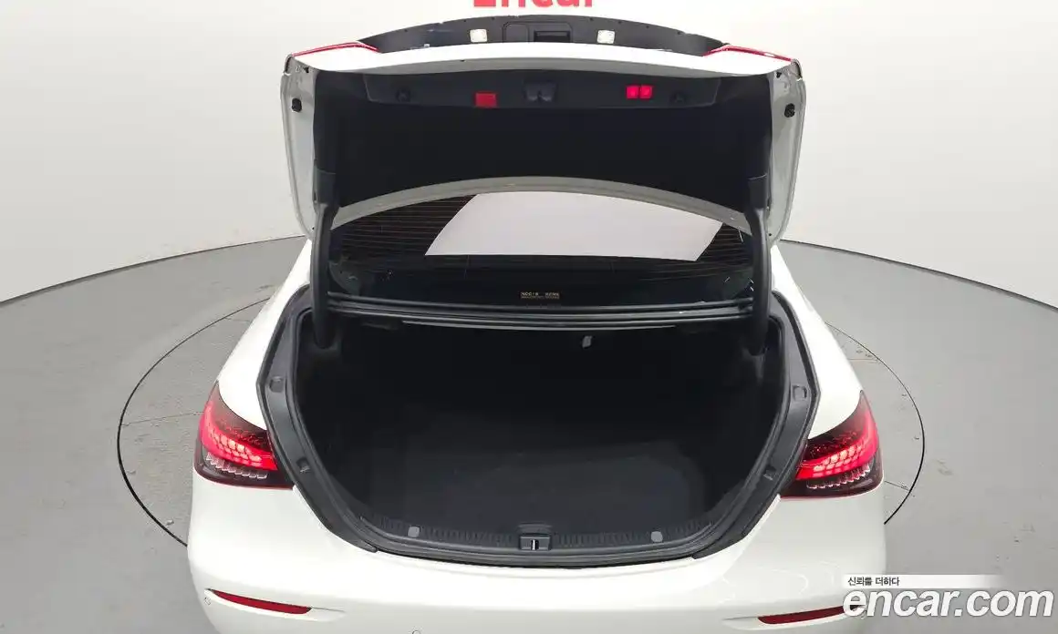 Mercedes-Benz E-Class 2022 2.0 Автомат в Москве № 139973, фото 10