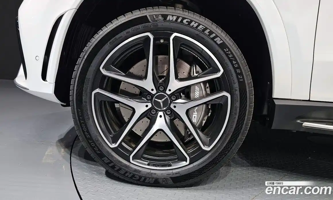 Mercedes-Benz GLE-Class 2023 3.0 Автомат в Москве № 142076, фото 4