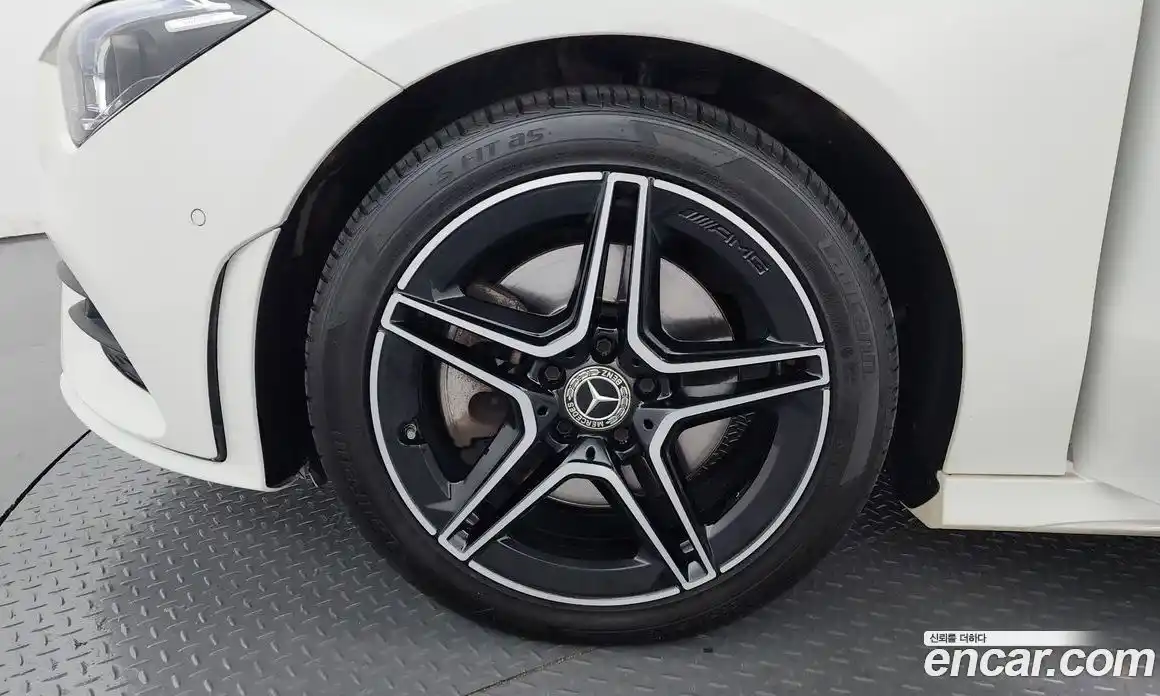 Mercedes-Benz CLA-Class 2023 2.0 Автомат в Москве № 143848, фото 11