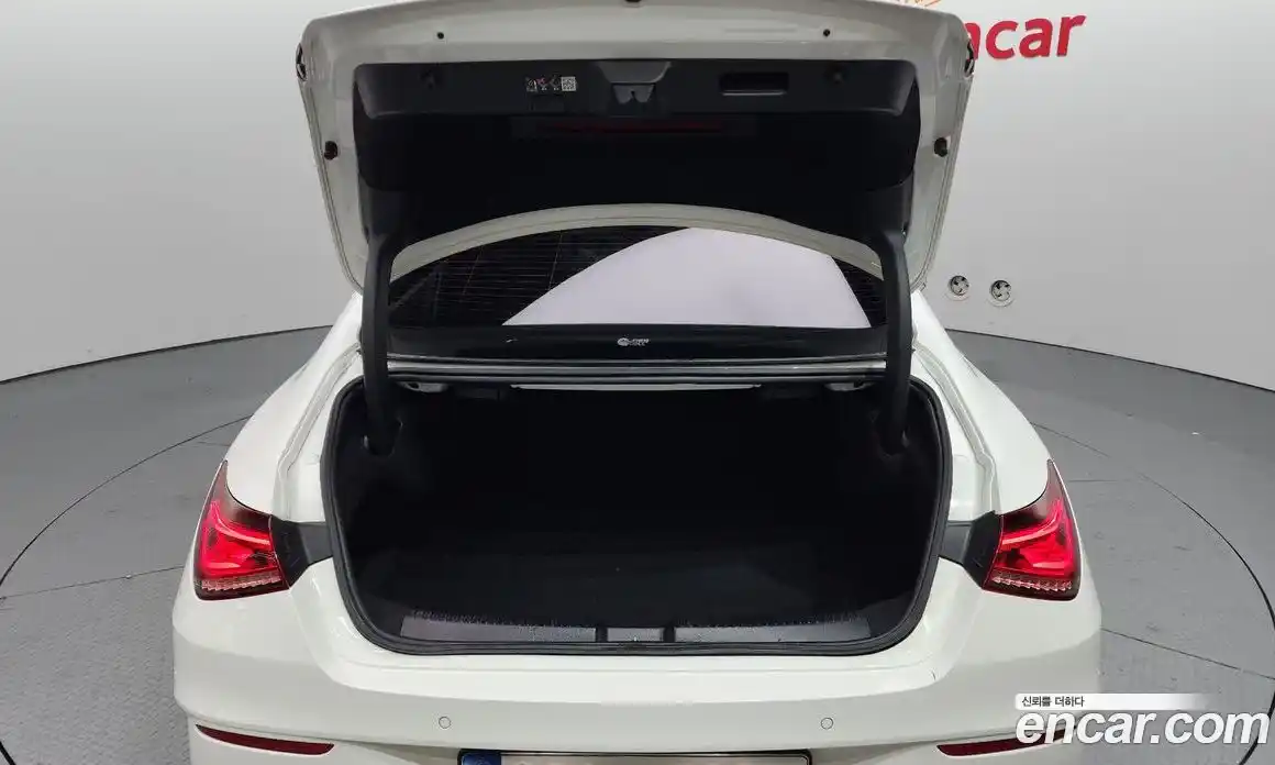 Mercedes-Benz CLA-Class 2023 2.0 Автомат в Москве № 143848, фото 12